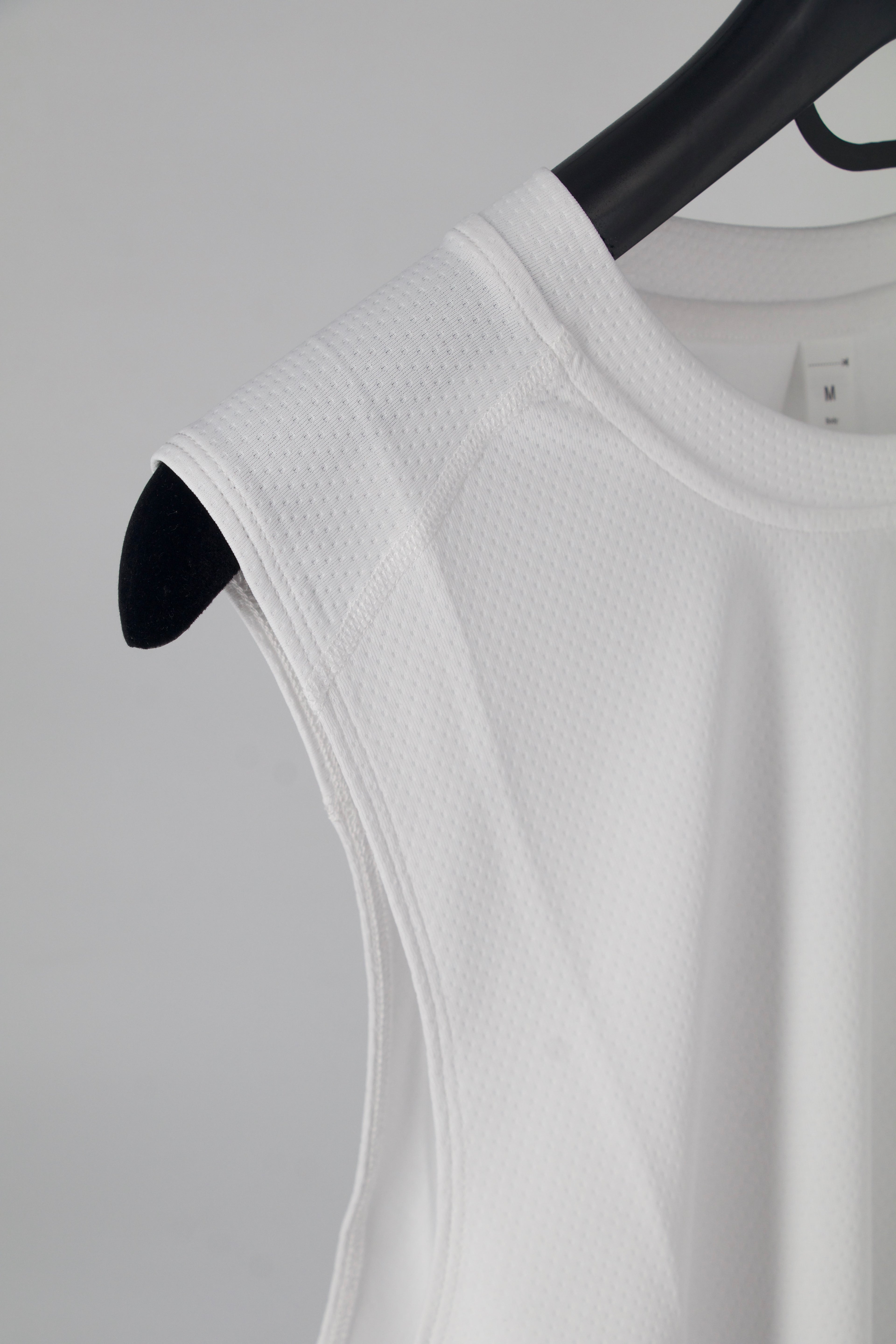 Yang active sleeveless tee